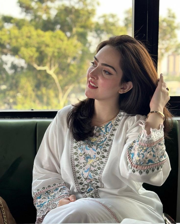Charming-Profile-Pic-for-Girls Charming-Profile-Pic-for-Girls