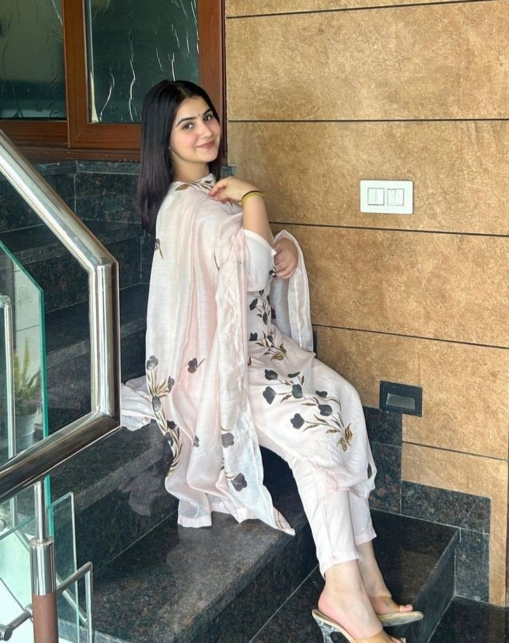 Indian-Cute-Girls-Dp Indian-Cute-Girls-Dp
