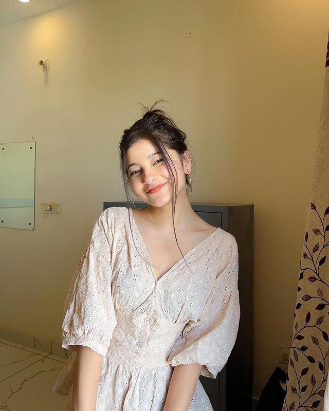Perfect-Girls-Profile-Pic Perfect-Girls-Profile-Pic