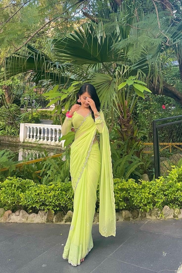 black-colour-saree-girl-dp black-colour-saree-girl-dp