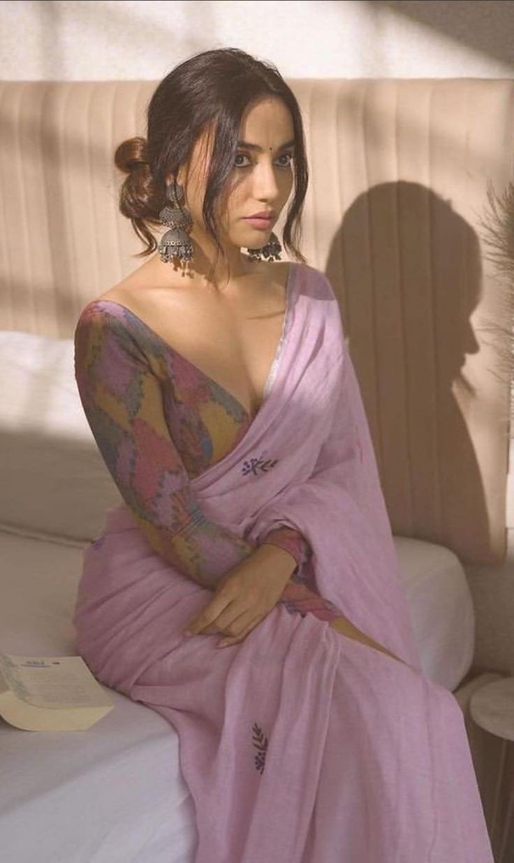 black-saree-girl-dp-download black-saree-girl-dp-download