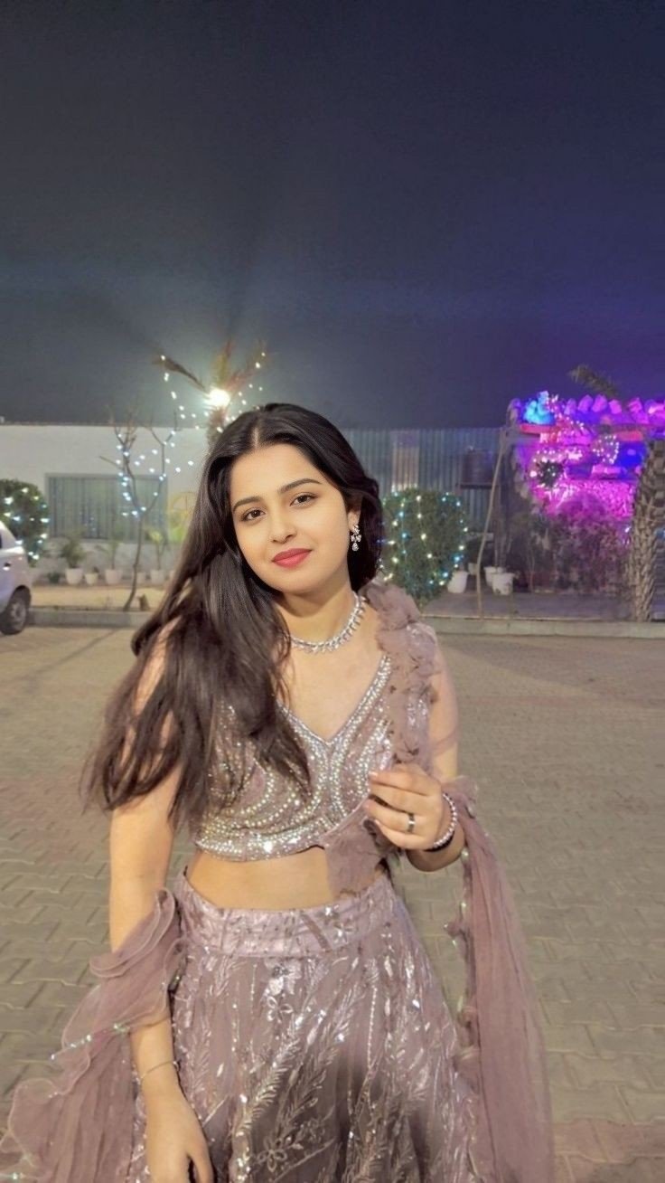 black-saree-girl-dp-hidden-face-for-instagram black-saree-girl-dp-hidden-face-for-instagram