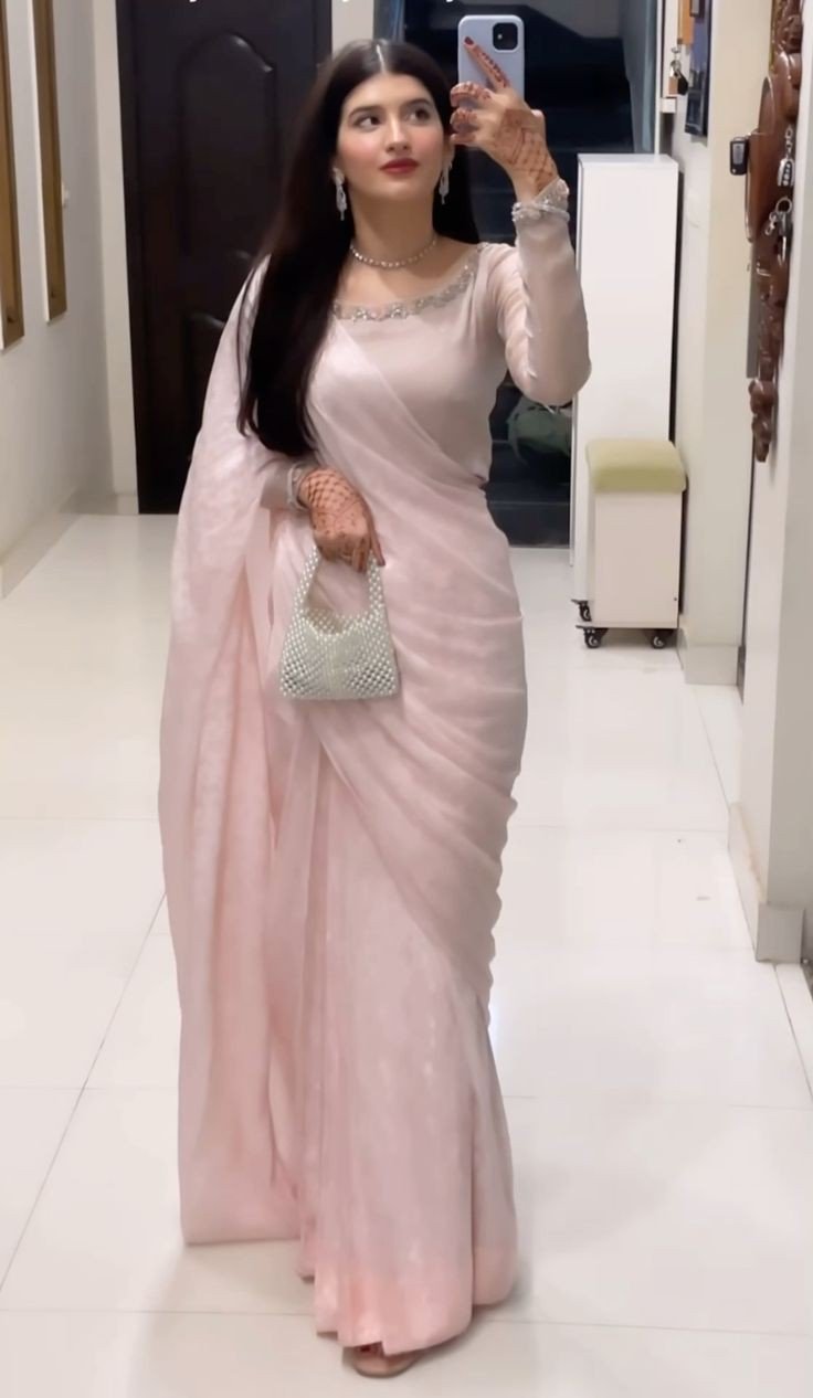black-saree-girl-dp-hidden-face-for-instagram black-saree-girl-dp-hidden-face-for-instagram