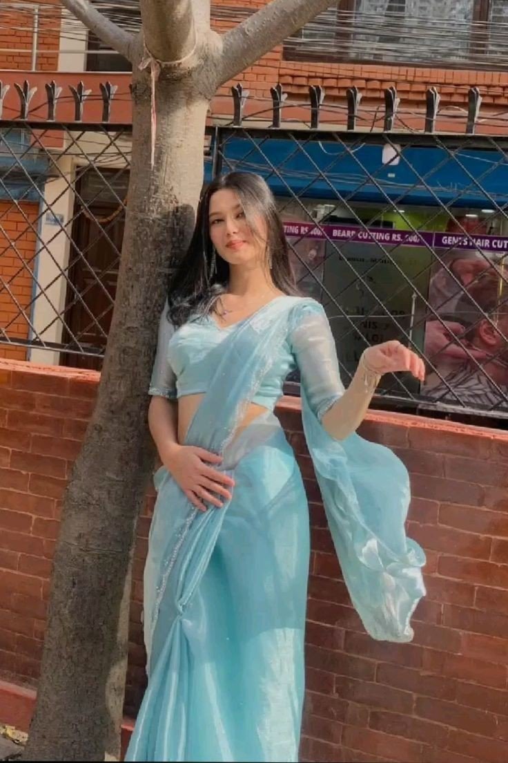 black-saree-girl-dp black-saree-girl-dp