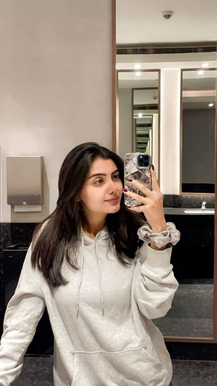 dp-for-instagram-for-girl-stylish-saree dp-for-instagram-for-girl-stylish-saree