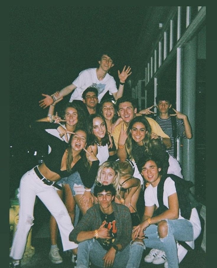 friends-group-dp-black-and-white friends-group-dp-black-and-white