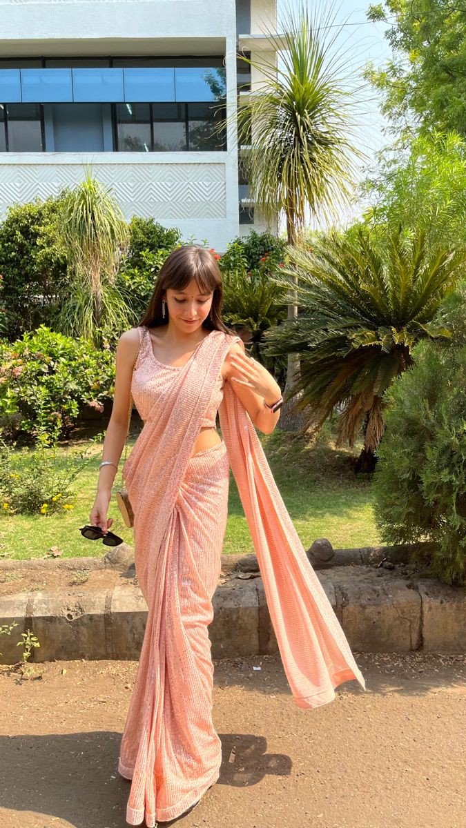 saree-girl-dp-cute saree-girl-dp-cute