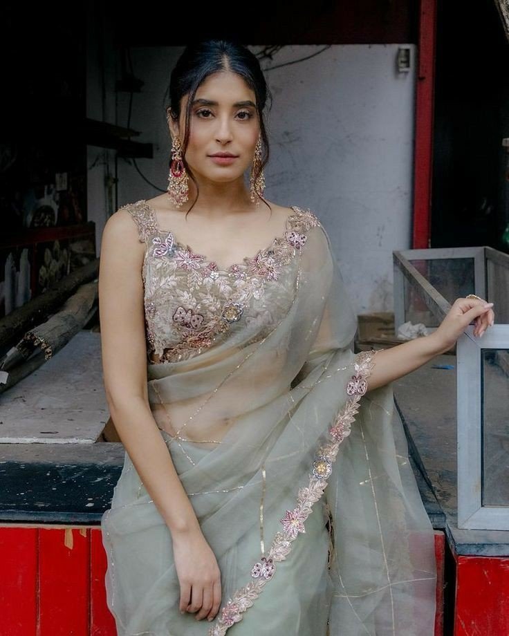 saree-girl-dp-cute saree-girl-dp-cute