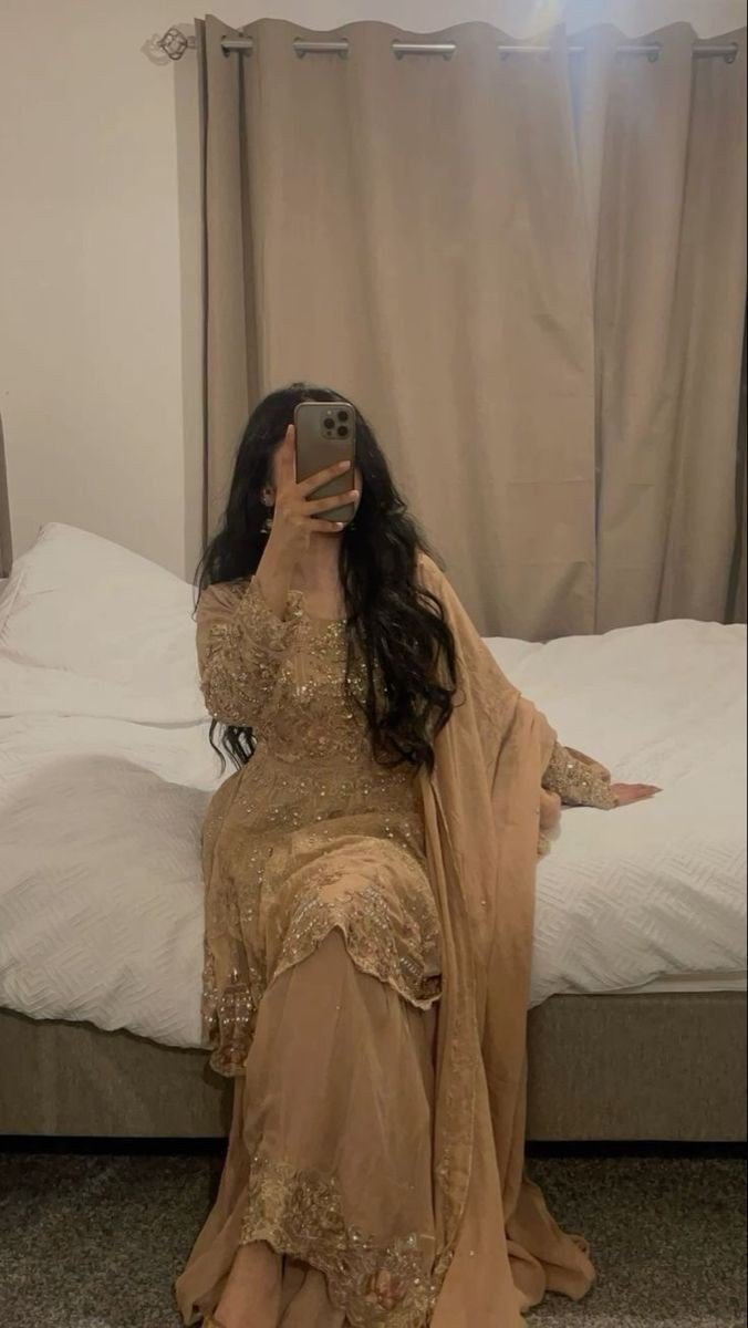 saree-girl-dp-hide-face-instagram-app saree-girl-dp-hide-face-instagram-app