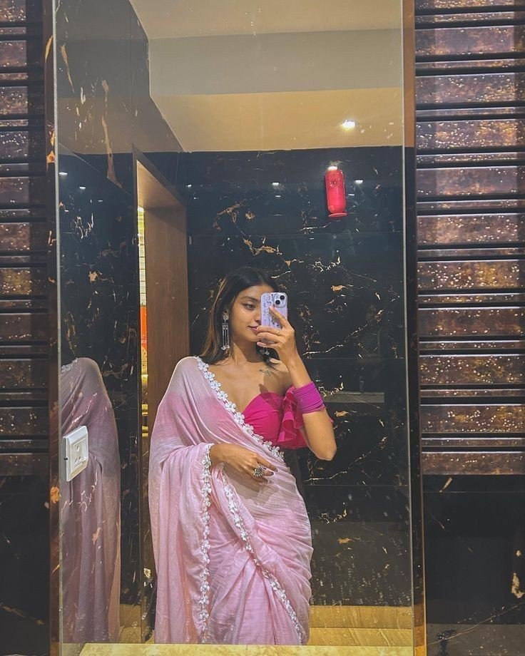 saree-insta-dp saree-insta-dp
