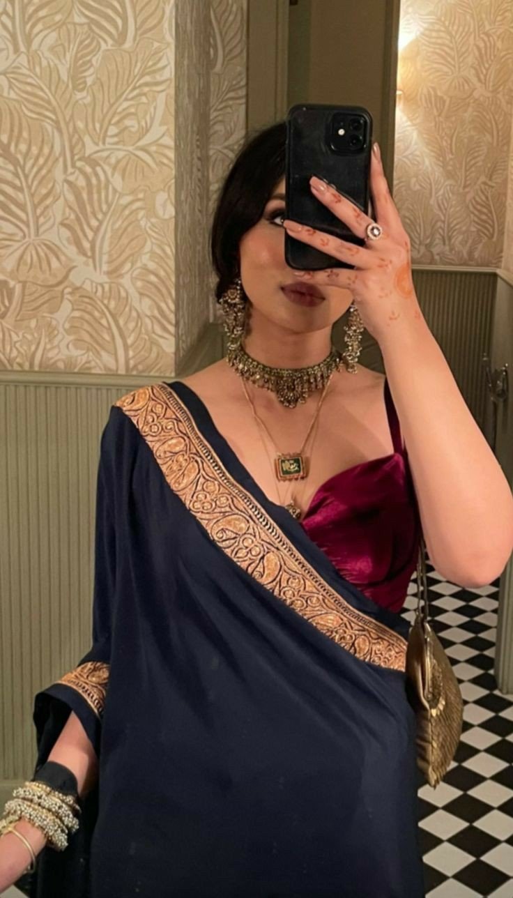 saree-pic-girl-dp-for-instagram saree-pic-girl-dp-for-instagram