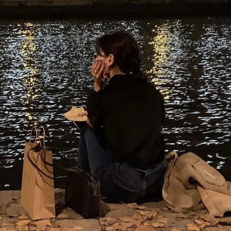 aesthetic-sad-dp-girl aesthetic-sad-dp-girl