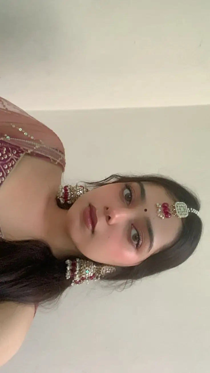 beautiful-single-girl-dp