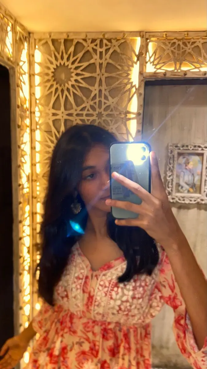 cute-selfie-poses-for-girls cute-selfie-poses-for-girls