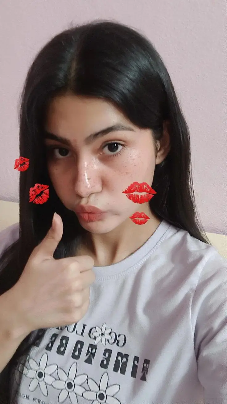 cute-selfie-real-simple-girl-image cute-selfie-real-simple-girl-image