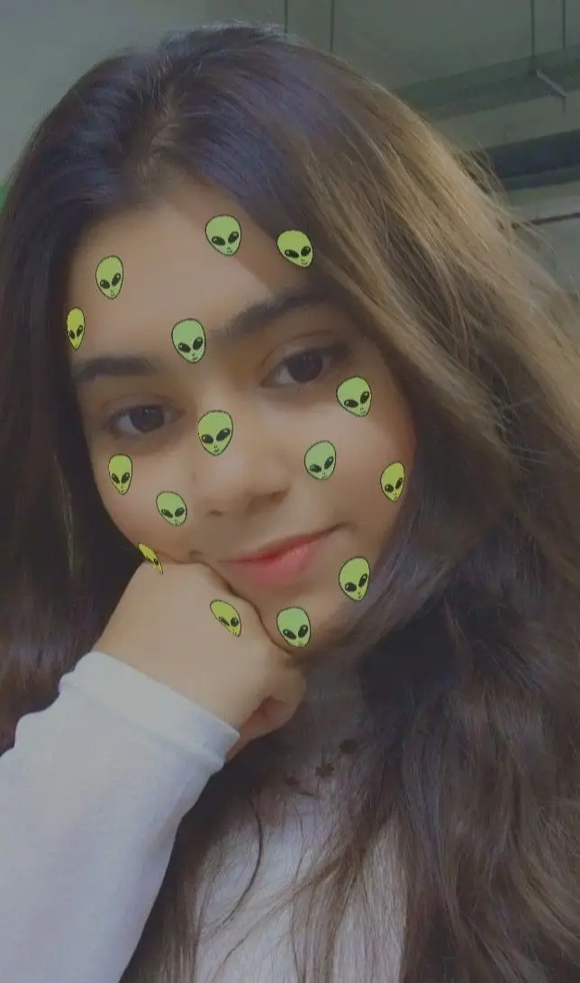 hide-face-girl-pic-back hide-face-girl-pic-back