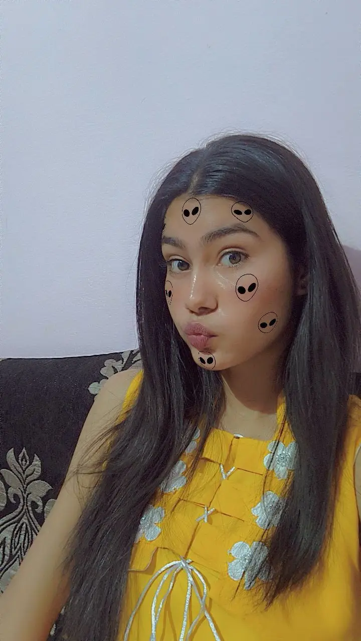 indian-student-real-simple-girl-image indian-student-real-simple-girl-image
