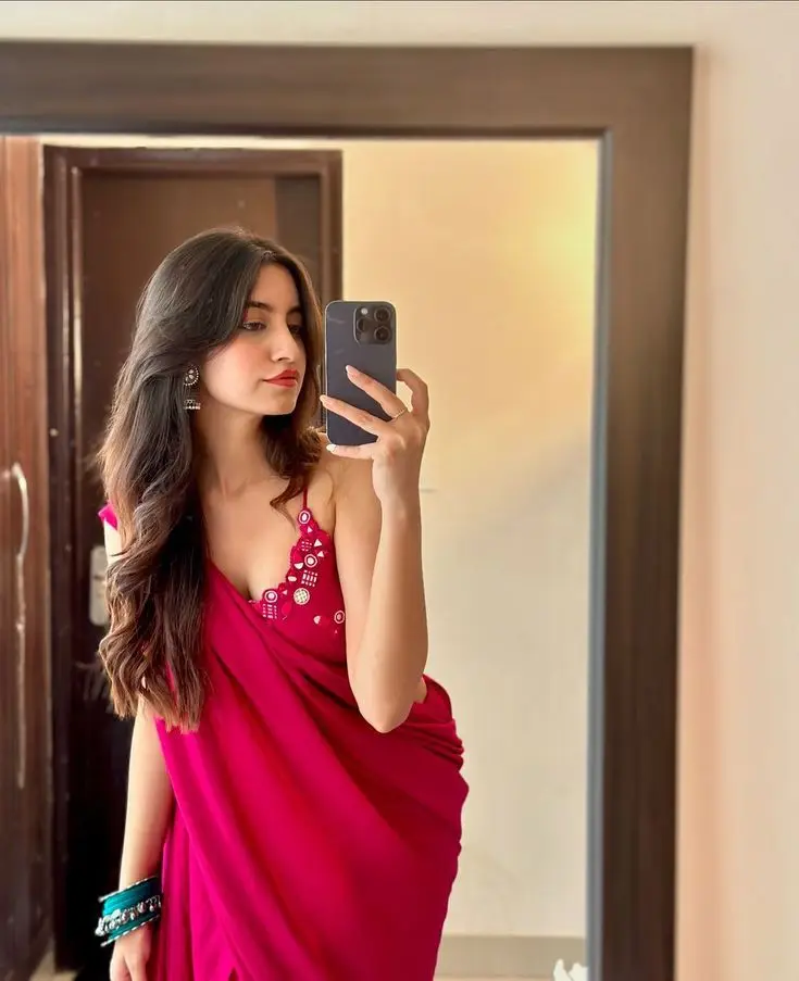 ladki-ka-dp-achcha-wala ladki-ka-dp-achcha-wala