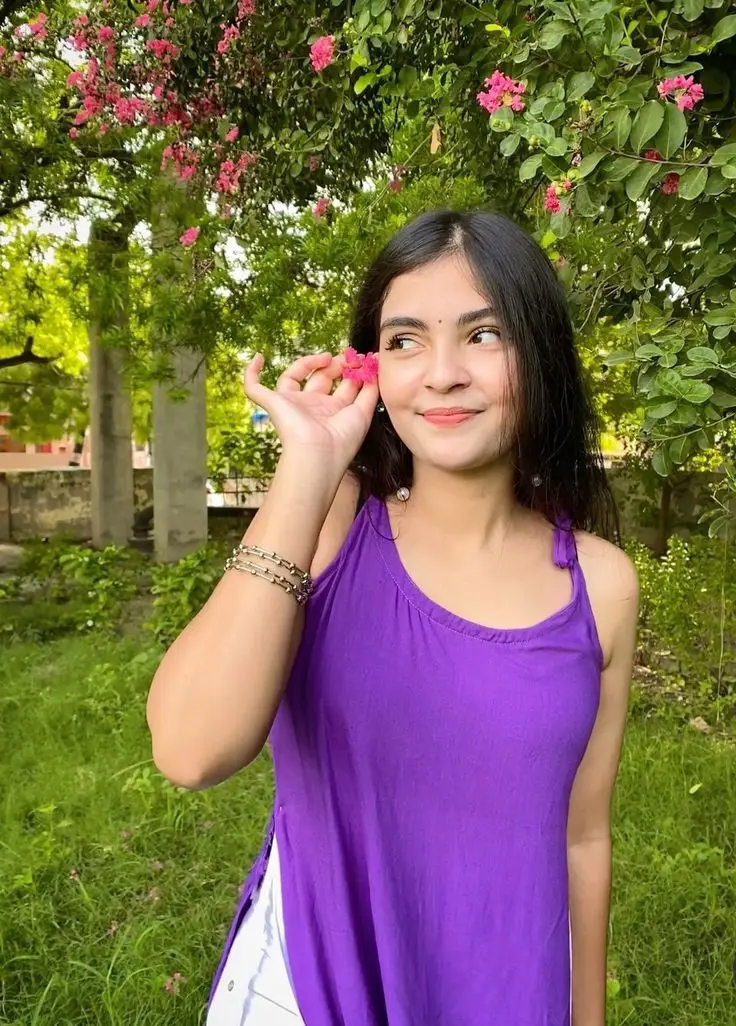 ladki-ki-dp-attitude ladki-ki-dp-attitude