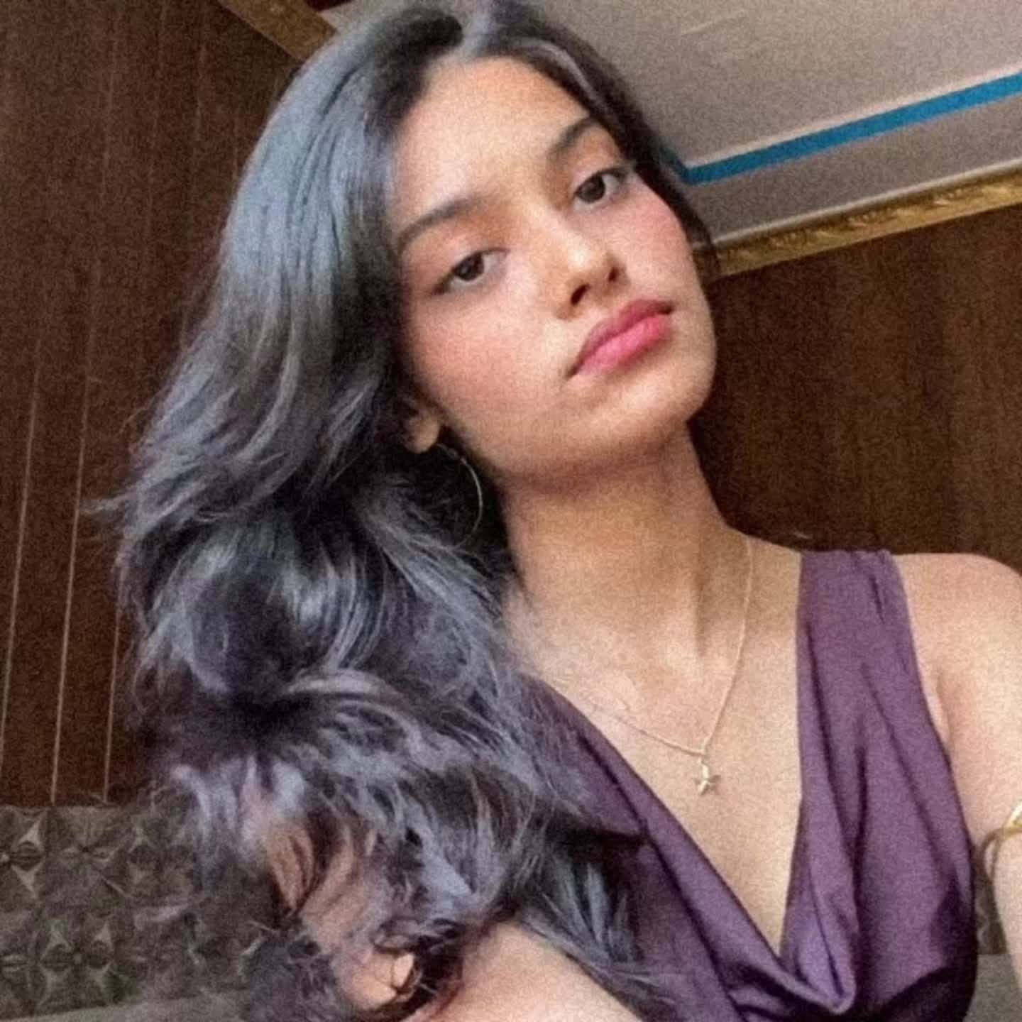 Cute Simple Girl Pic