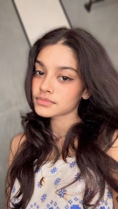 Cute Simple Girl Pic