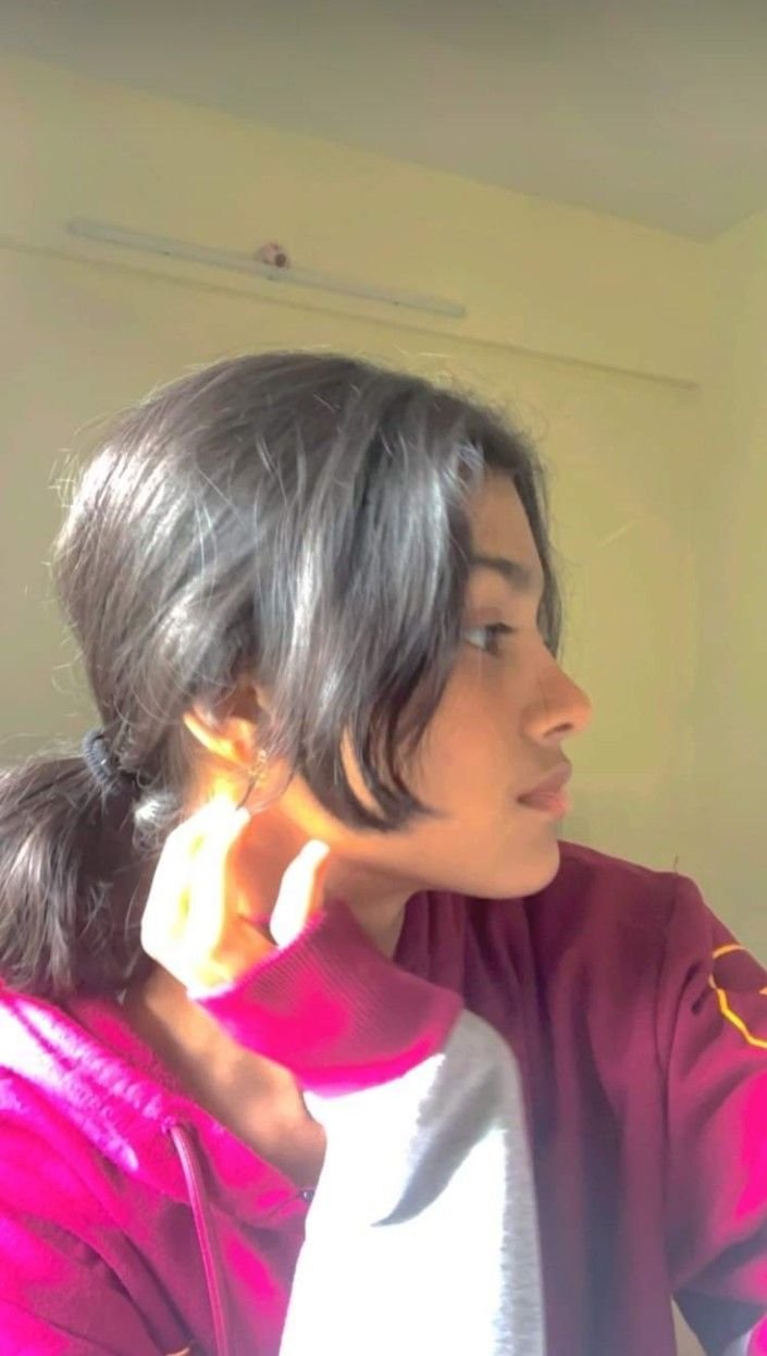 Cute Simple Girl Pic