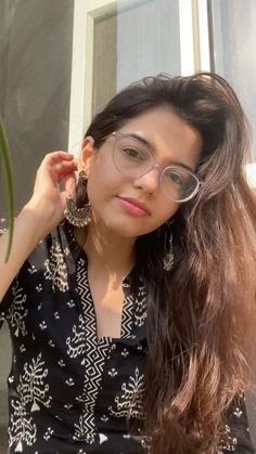 Cute Simple Girl Pic