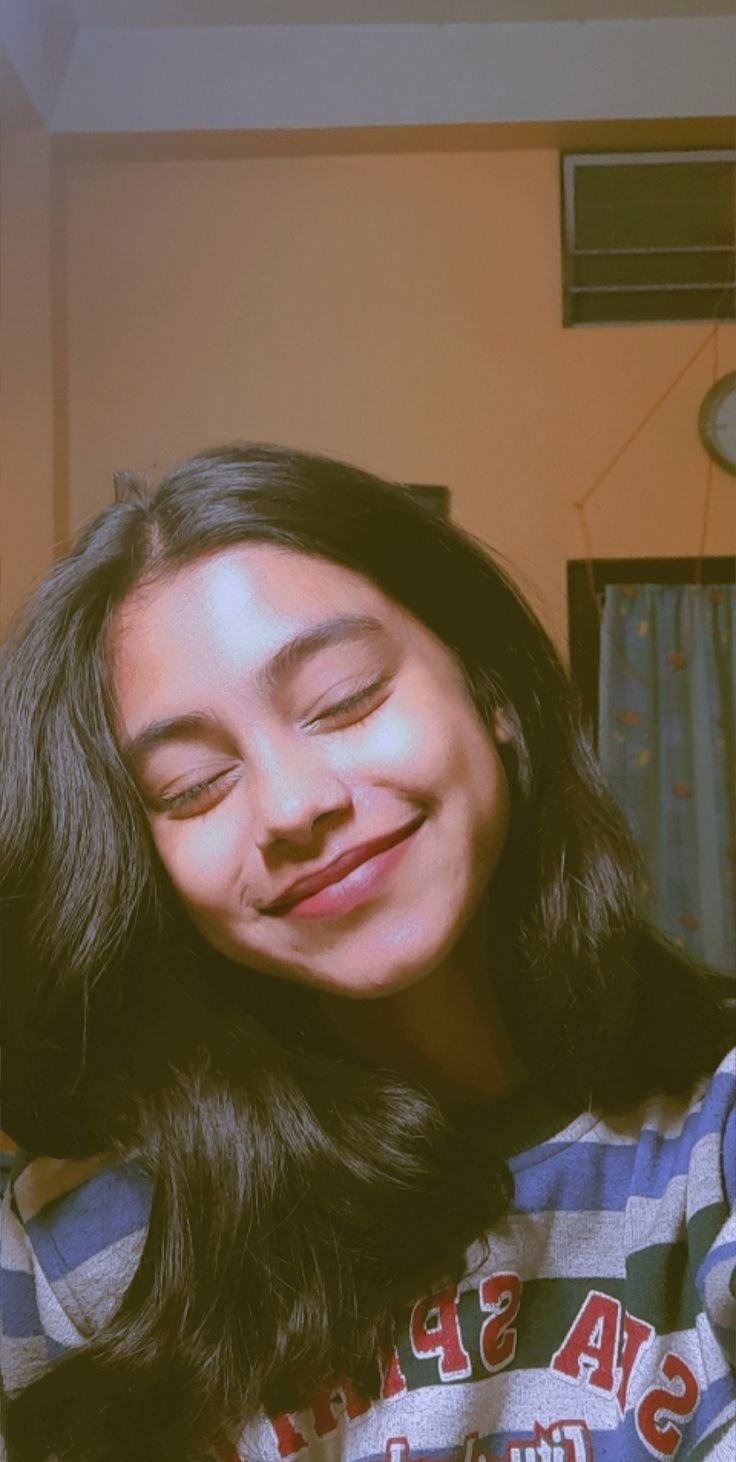 Cute Simple Girl Pic