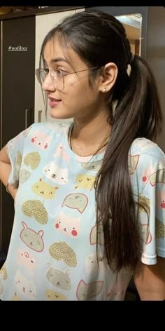 Cute Simple Girl Pic