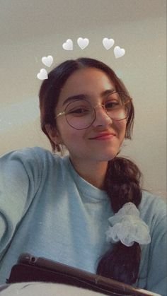 Cute Simple Girl Pic