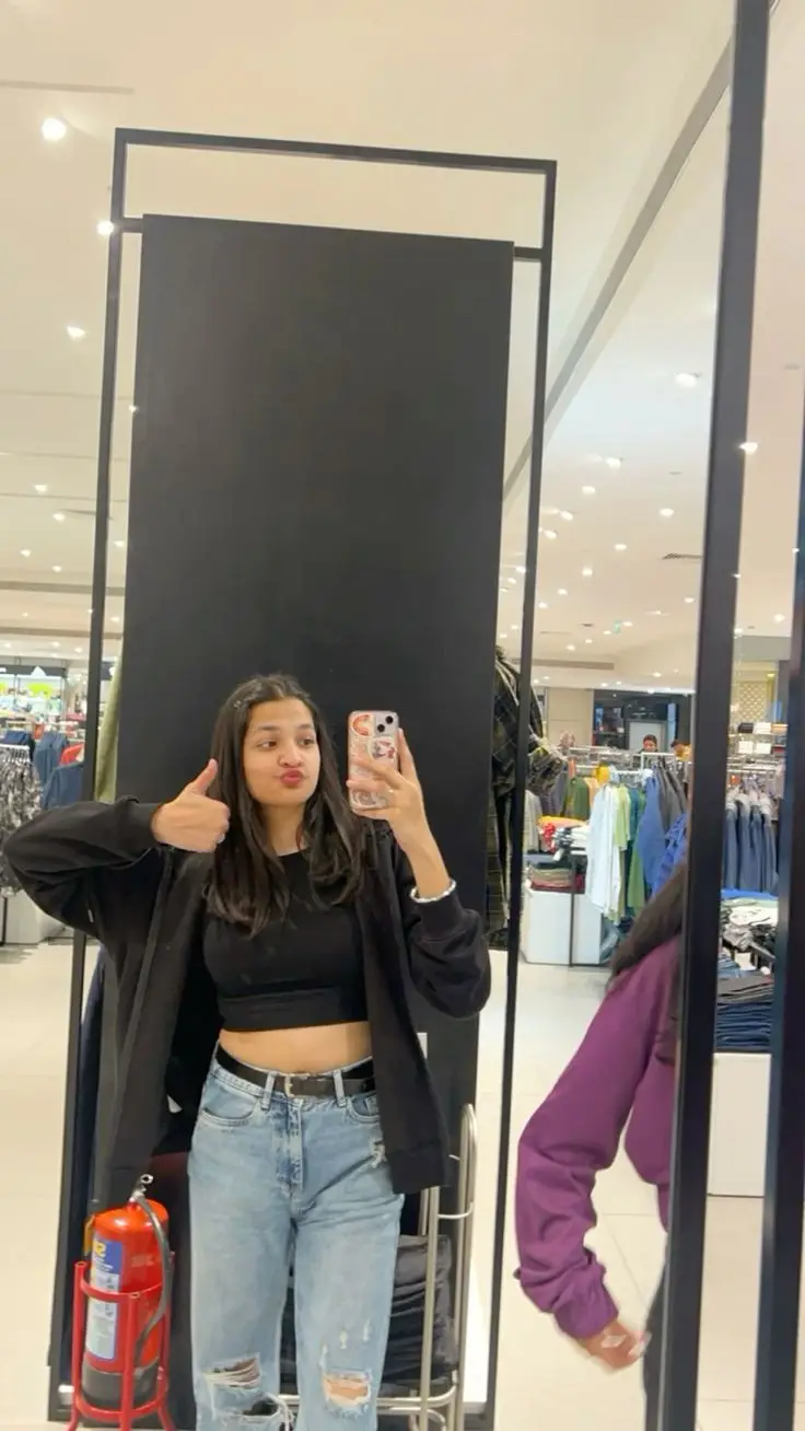 selfie-poses-for-girls-at-home selfie-poses-for-girls-at-home