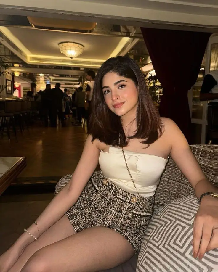 simple-selfie-poses-for-girls simple-selfie-poses-for-girls