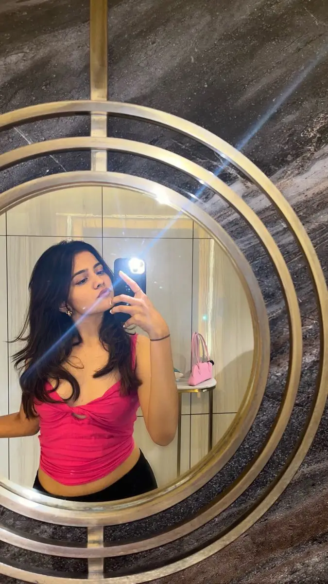 top--dp-pics-for-girls top--dp-pics-for-girls