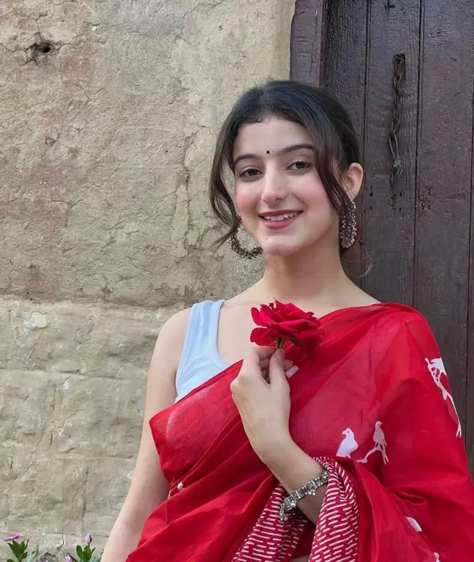 whatsapp-dp-real-simple-girl-image whatsapp-dp-real-simple-girl-image